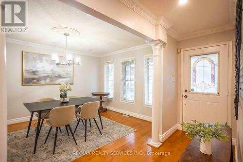 31 Silktop Trail, Brampton, ON - Indoor Photo Showing Dining Room