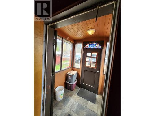 Foyer - 807 Oscar Street, Revelstoke, BC -  Photo Showing Other Room