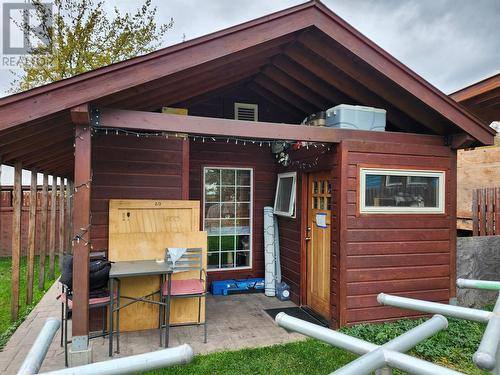 Cabin beside main house - 807 Oscar Street, Revelstoke, BC - Outdoor With Exterior