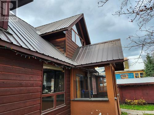 Main house dormer and entrance - 807 Oscar Street, Revelstoke, BC - Outdoor With Exterior