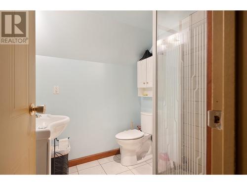 807 Oscar Street, Revelstoke, BC - Indoor Photo Showing Bathroom