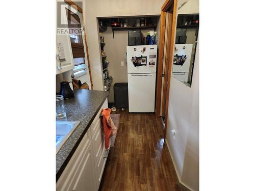 807 Oscar Street, Revelstoke, BC - Indoor Photo Showing Kitchen