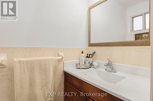 3764 Teeswater Road, Mississauga, ON - Indoor Photo Showing Bathroom