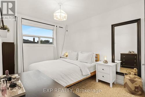 3764 Teeswater Road, Mississauga, ON - Indoor Photo Showing Bedroom