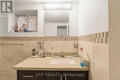 3764 Teeswater Road, Mississauga, ON - Indoor Photo Showing Bathroom