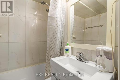 3764 Teeswater Road, Mississauga, ON - Indoor Photo Showing Bathroom