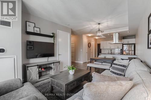 2333 - 165 Legion Road, Toronto, ON - Indoor Photo Showing Living Room