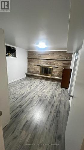 25 Garrett Boulevard E, Toronto, ON - Indoor Photo Showing Other Room