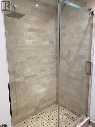 Upper - 1701 Willow Way, Mississauga, ON - Indoor Photo Showing Bathroom