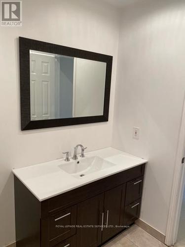 Upper - 1701 Willow Way, Mississauga, ON - Indoor Photo Showing Bathroom