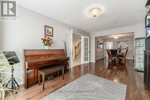 Upper - 1701 Willow Way, Mississauga, ON - Indoor Photo Showing Other Room