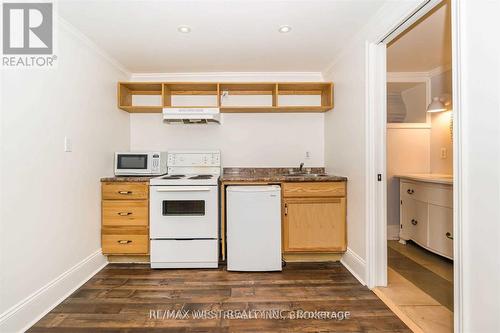 Lower - 114 Lauder Avenue, Toronto, ON - Indoor Photo Showing Kitchen