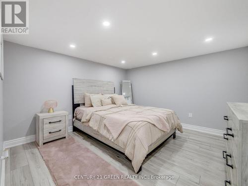 5459 Campbellville Road, Milton, ON - Indoor Photo Showing Bedroom