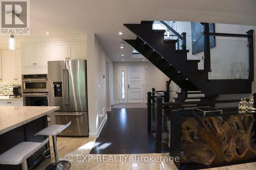 771 Ajyn Court, Mississauga, ON - Indoor Photo Showing Kitchen