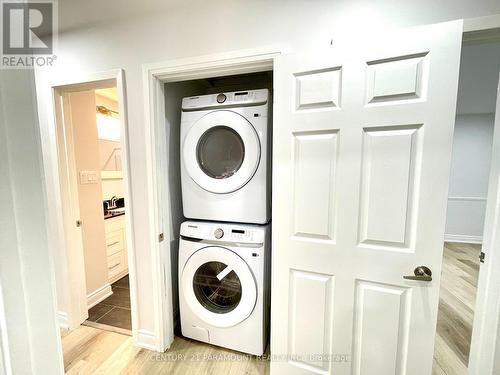 11 Gondola Crescent, Brampton, ON - Indoor Photo Showing Laundry Room