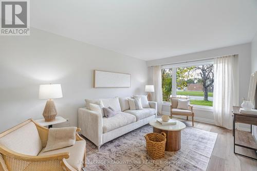 152 Hansen Road N, Brampton, ON - Indoor Photo Showing Living Room