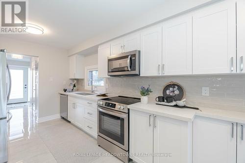 152 Hansen Road N, Brampton, ON - Indoor Photo Showing Kitchen