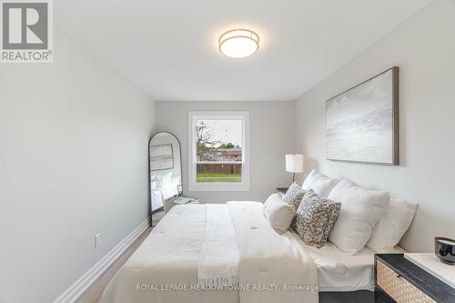 152 Hansen Road N, Brampton, ON - Indoor Photo Showing Bedroom