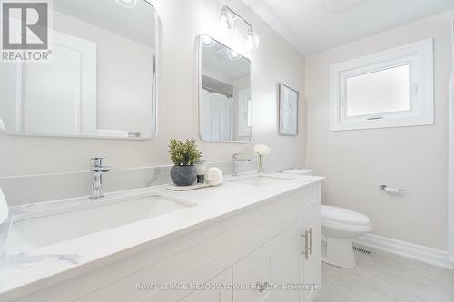 152 Hansen Road N, Brampton, ON - Indoor Photo Showing Bathroom