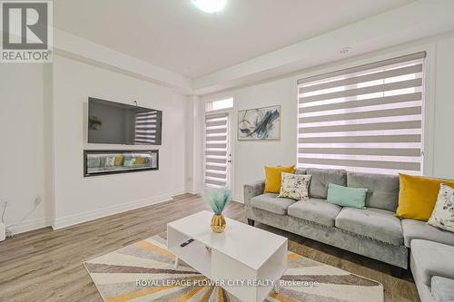 52 Melmar Street, Brampton, ON - Indoor Photo Showing Living Room