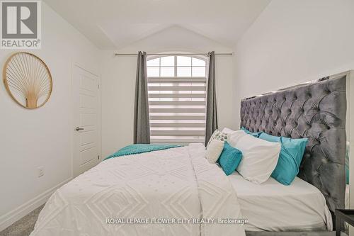 52 Melmar Street, Brampton, ON - Indoor Photo Showing Bedroom