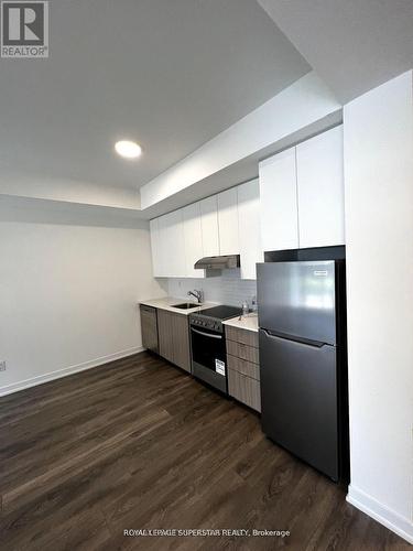 E-105 - 120 Canon Jackson Drive, Toronto, ON - Indoor Photo Showing Kitchen