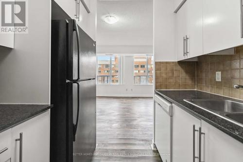 2111 - 310 Burnhamthorpe Road, Mississauga, ON - Indoor Photo Showing Kitchen