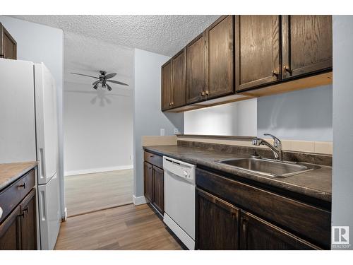 #212 600 Kirkness Rd Nw, Edmonton, AB - Indoor Photo Showing Kitchen