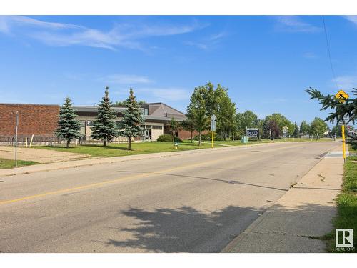 #212 600 Kirkness Rd Nw, Edmonton, AB - Outdoor