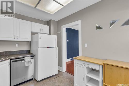 201 29Th Street W, Saskatoon, SK - Indoor Photo Showing Kitchen