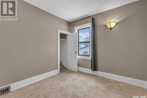 201 29Th Street W, Saskatoon, SK - Indoor Photo Showing Other Room