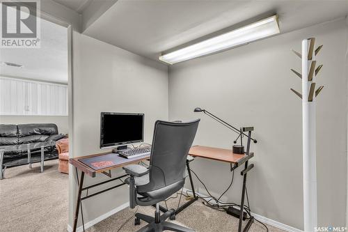 201 29Th Street W, Saskatoon, SK - Indoor Photo Showing Office