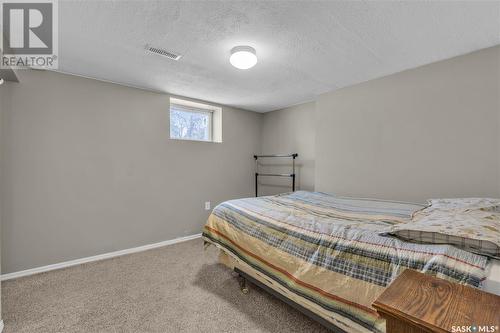 201 29Th Street W, Saskatoon, SK - Indoor Photo Showing Bedroom