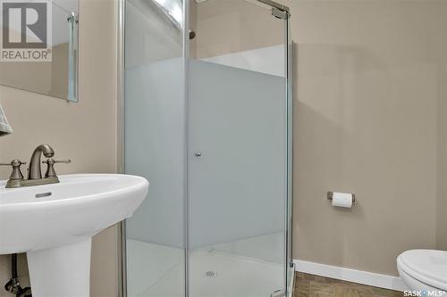 1130 Fort Street, Regina, SK - Indoor Photo Showing Bathroom