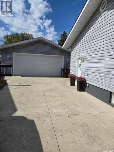 142 Circlebrooke Drive, Yorkton, SK - Outdoor With Exterior