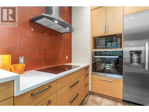 4100 Gallaghers Parkland Drive Unit# 12, Kelowna, BC - Indoor Photo Showing Kitchen