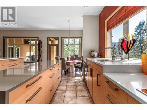 4100 Gallaghers Parkland Drive Unit# 12, Kelowna, BC - Indoor Photo Showing Kitchen