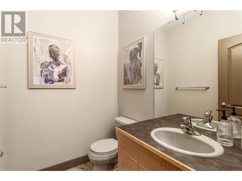 4100 Gallaghers Parkland Drive Unit# 12, Kelowna, BC - Indoor Photo Showing Bathroom