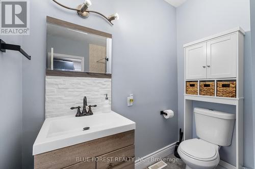 85 Brisbin Street E, London, ON - Indoor Photo Showing Bathroom