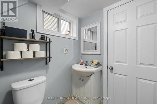 85 Brisbin Street E, London, ON - Indoor Photo Showing Bathroom