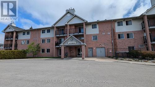 8 - 140 Conway Drive, London, ON - Outdoor With Facade