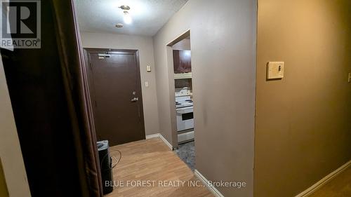 8 - 140 Conway Drive, London, ON - Indoor Photo Showing Other Room