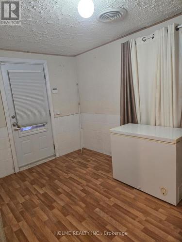 85 Erie Street, Strathroy-Caradoc (Sw), ON - Indoor Photo Showing Other Room