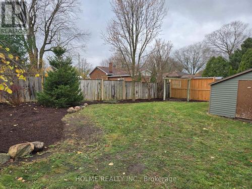 85 Erie Street, Strathroy-Caradoc (Sw), ON - Outdoor With Backyard