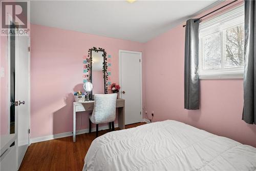 220 Kensington Street, Cornwall, ON - Indoor Photo Showing Bedroom