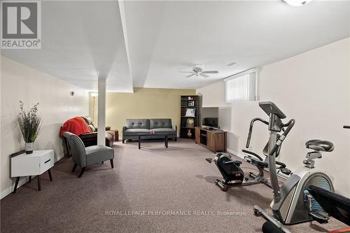 220 Kensington Street, Cornwall, ON - Indoor Photo Showing Gym Room