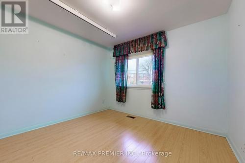 24 Dunboyne Court, Toronto, ON - Indoor Photo Showing Other Room