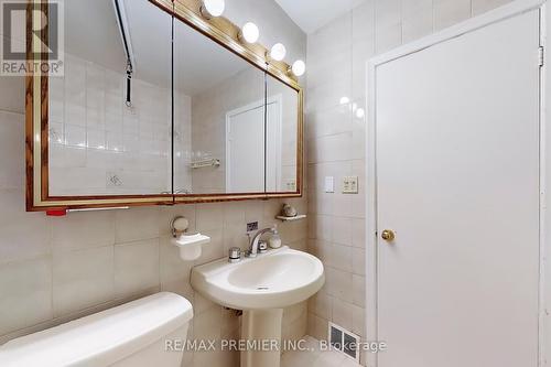 24 Dunboyne Court, Toronto, ON - Indoor Photo Showing Bathroom