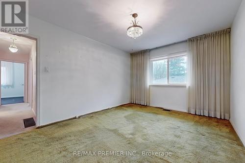 24 Dunboyne Court, Toronto, ON - Indoor Photo Showing Other Room