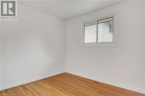 15 Cherry Hill Drive, Kitchener, ON - Indoor Photo Showing Other Room